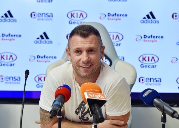 嘉正网 卡萨诺: 国米的主场气氛会让巴萨窒息, 首回合国米本可以进6球