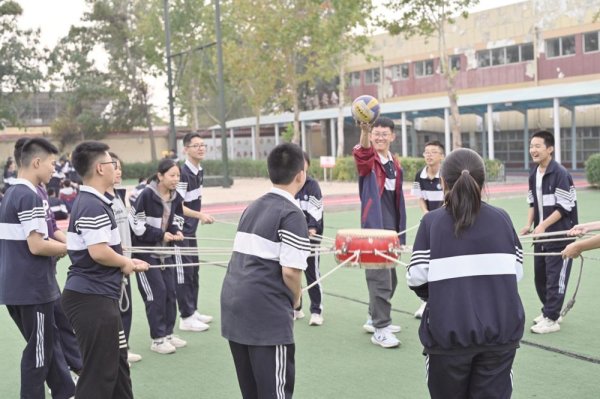 宝聚荣配资 德育为笔绘成长新画卷